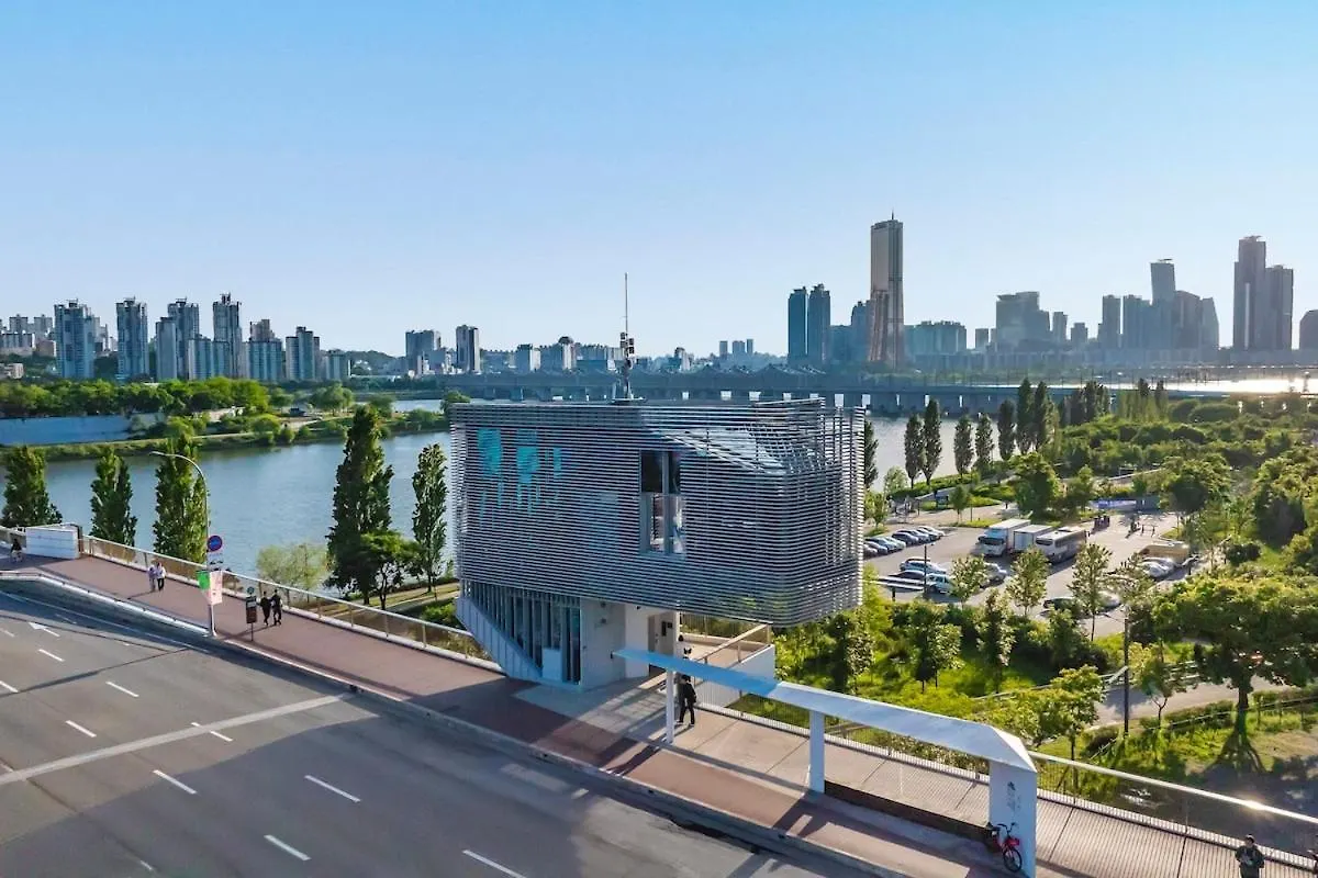 Отель Sky Suite Hangang Bridge Сеул