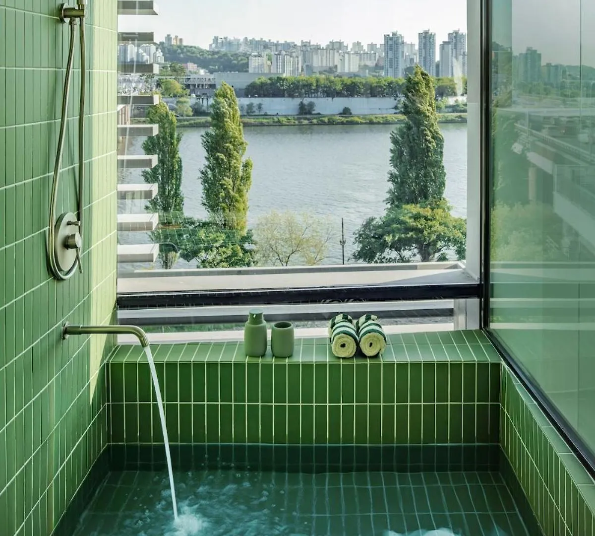 Sky Suite Hangang Bridge Seoul 0*,